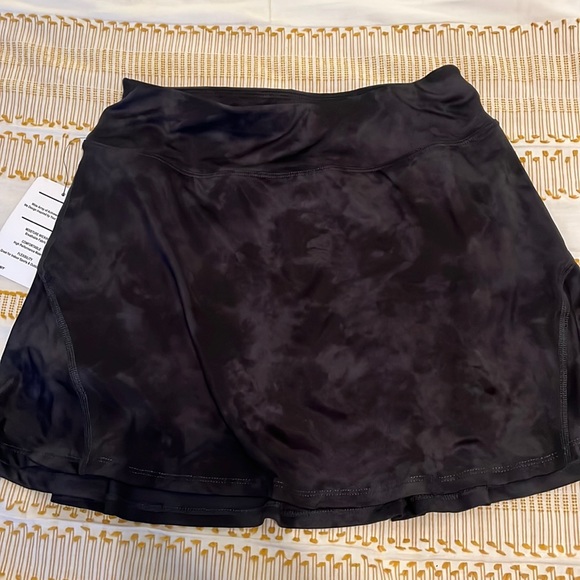 Muted black tye dye skirt with shorts underneath - Picture 1 of 4
